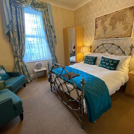 Stratford House Exclusively For Adults Hotel Llandudno Bagian luar foto