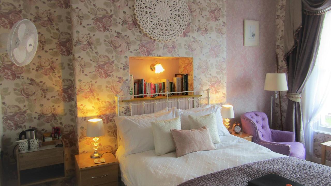 Stratford House Exclusively For Adults Hotel Llandudno Bagian luar foto