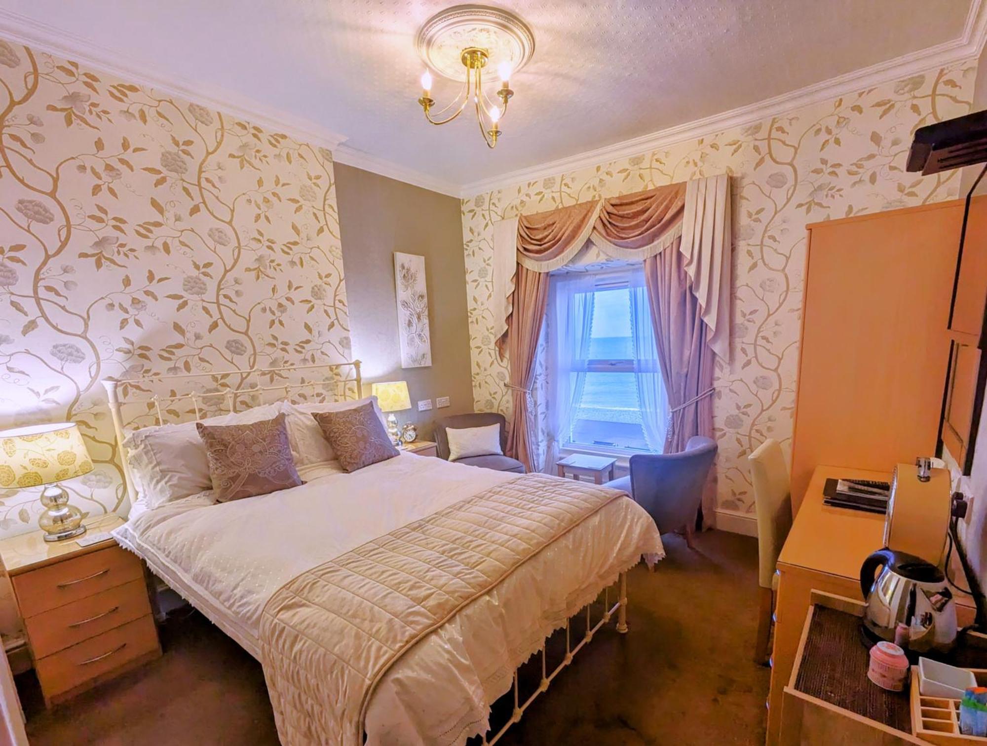 Stratford House Exclusively For Adults Hotel Llandudno Bagian luar foto